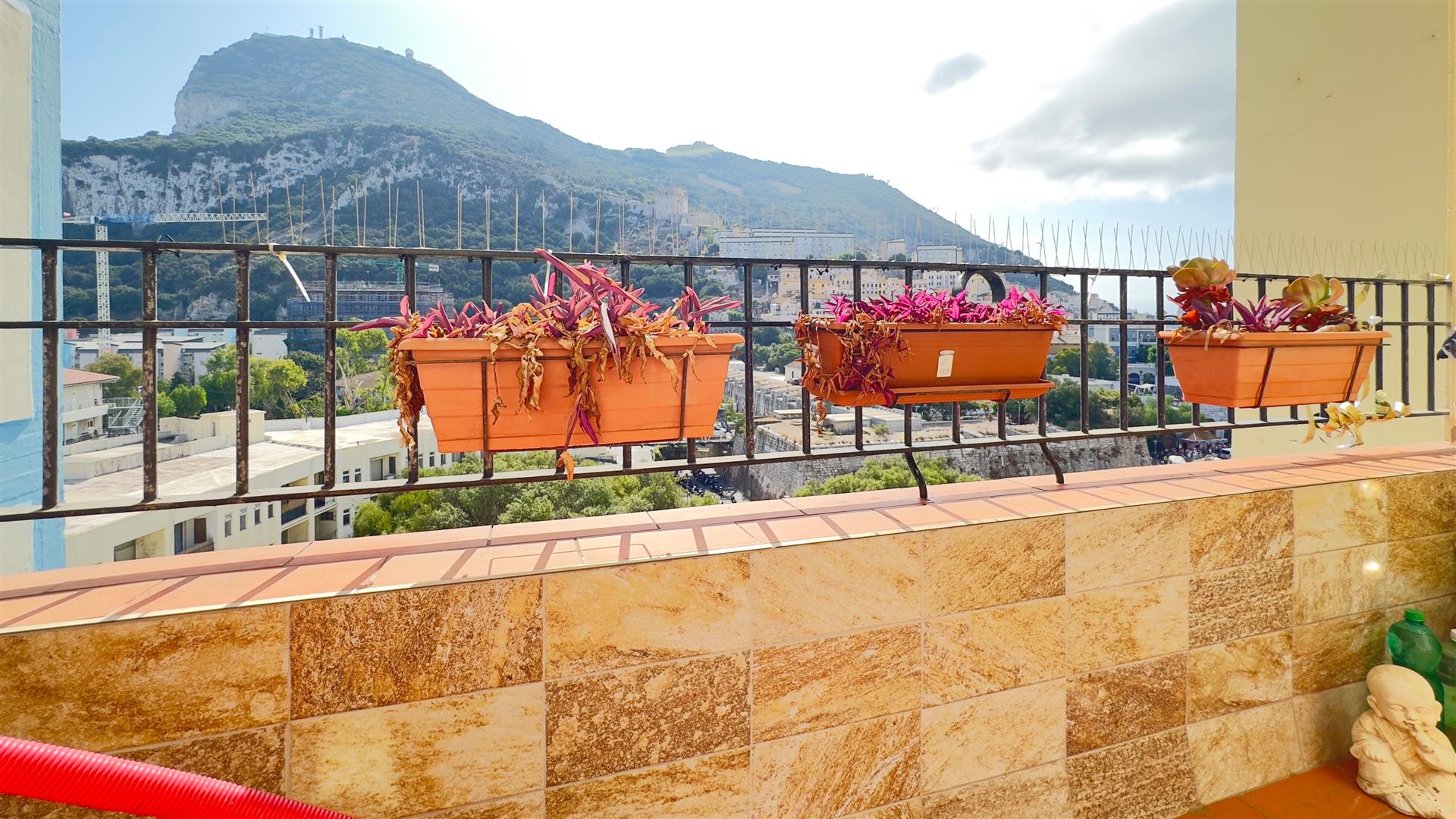 Image of Apartment - 2 Bedrooms - 2 Bathrooms for Sale in Portland House-Gibraltar, Image 9